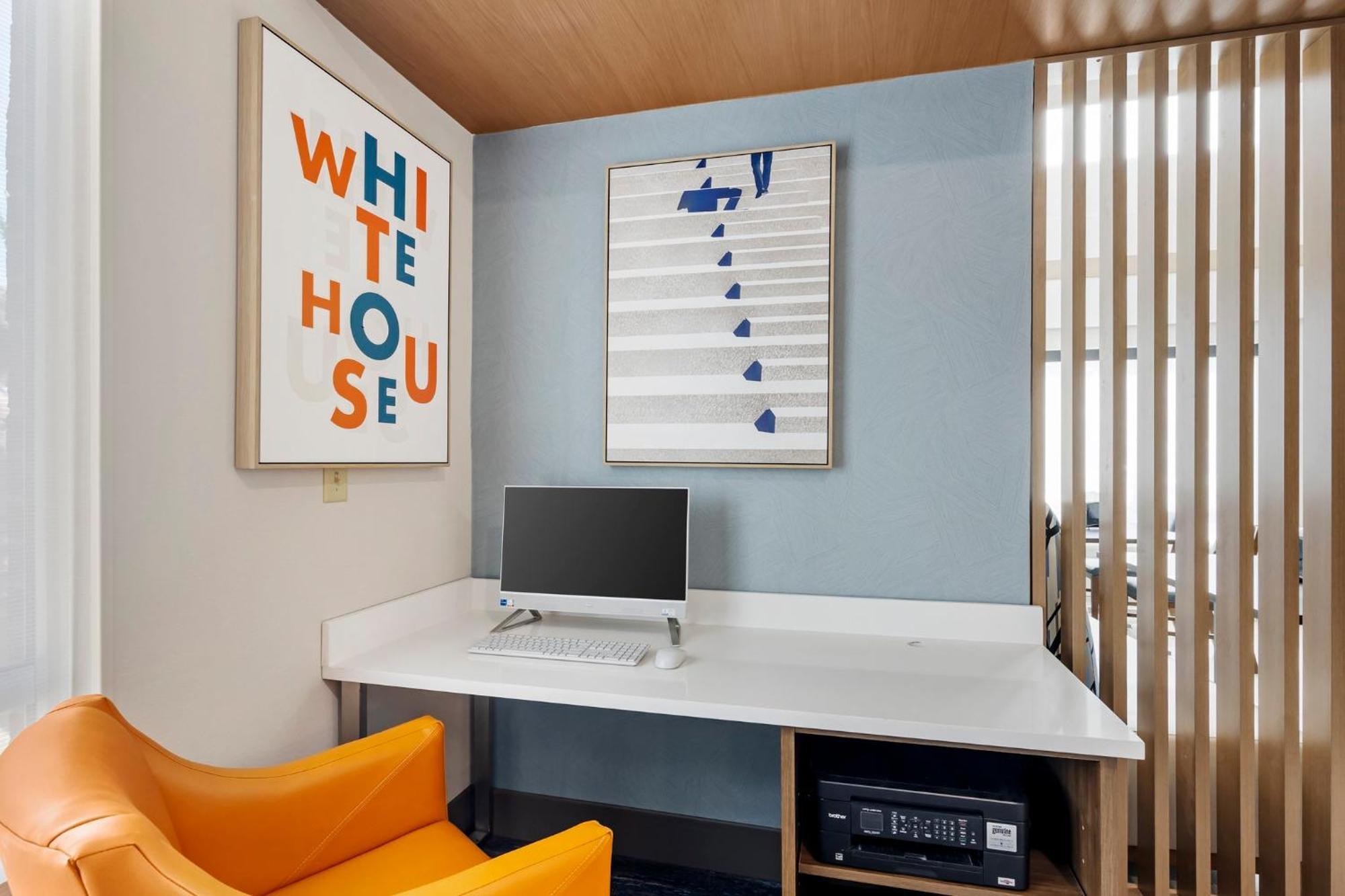 Holiday Inn Express White House By Ihg Exterior photo